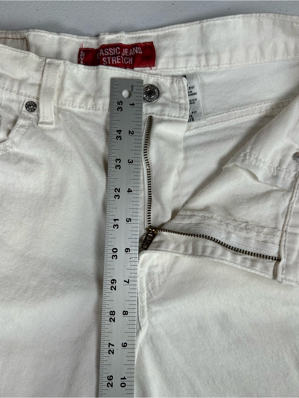 Vtg Y2K Levi’s White High Waisted Denim Shorts Stretch Jorts 8 - Picture 7 of 11